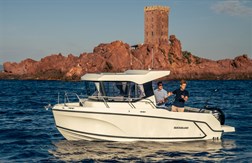 Quicksilver 625 Pilothouse